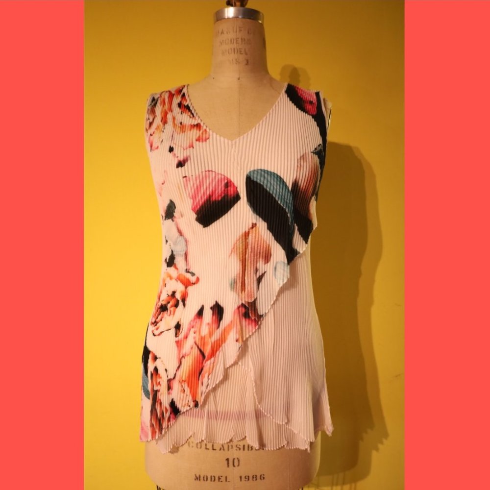 Elegant Sleeveless Pleated Shirt Komarov Size S